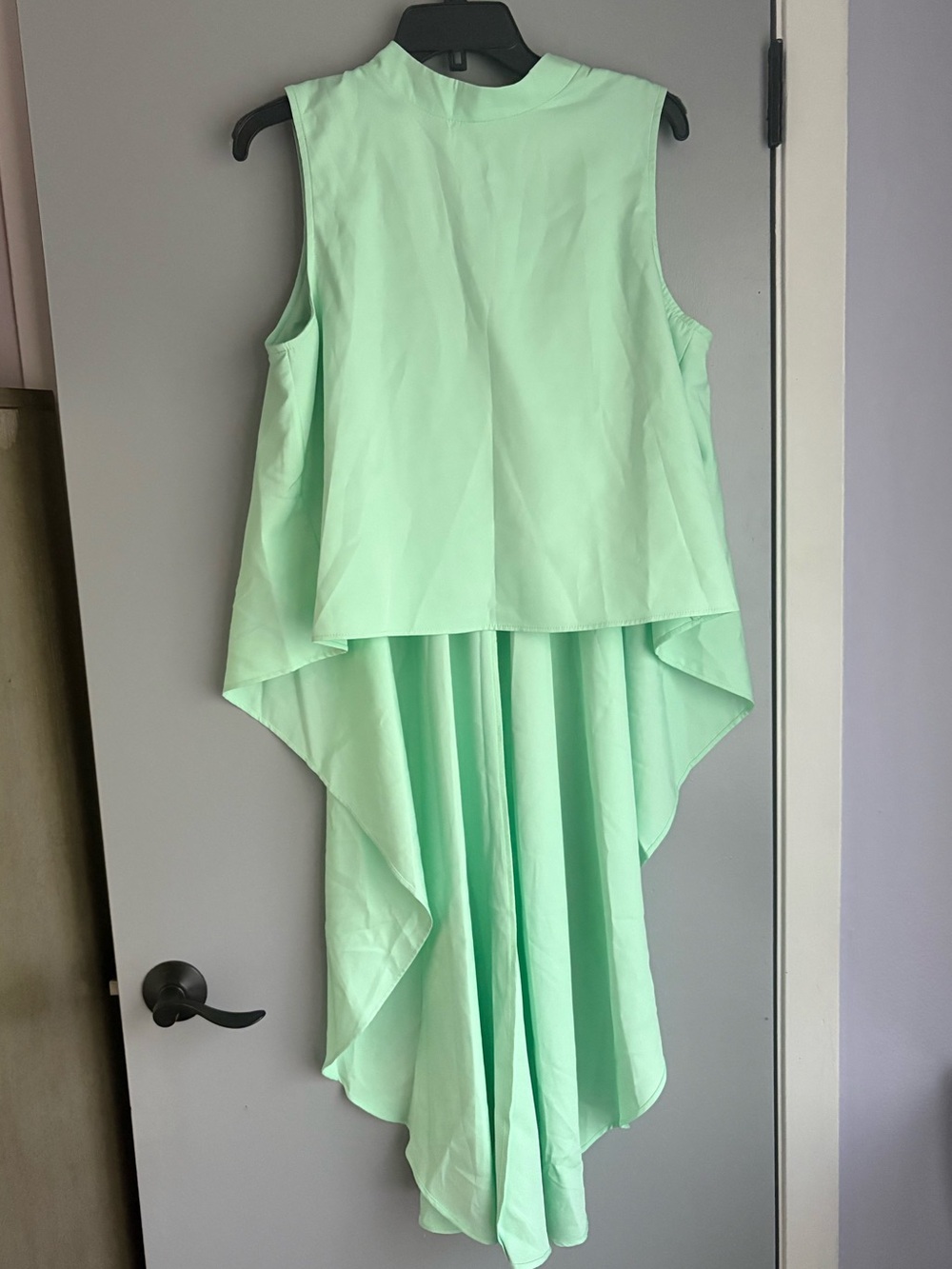 Sleeveless High-Low Mint Green Blouse